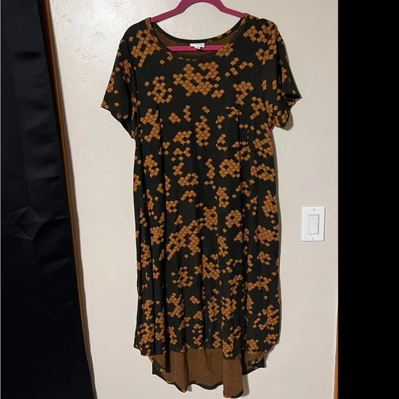 LuLaRoe Carly Dress High Low - Picture 1 of 5